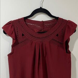 Le Chateau Women’s Blouse 100% Silk 17”PTP Maroon Embroidered Top Like New Fancy